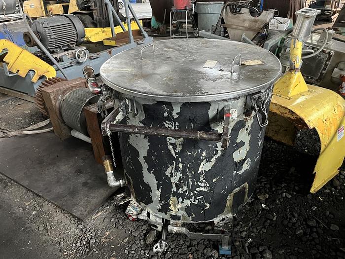 Used 100 GALLON ROSS TRIPLE MOTION MIXER - MODEL PVM-100 - S/S - VACUUM - 2 JACKETED MIX CANS - WITH DISCHARGE RAM