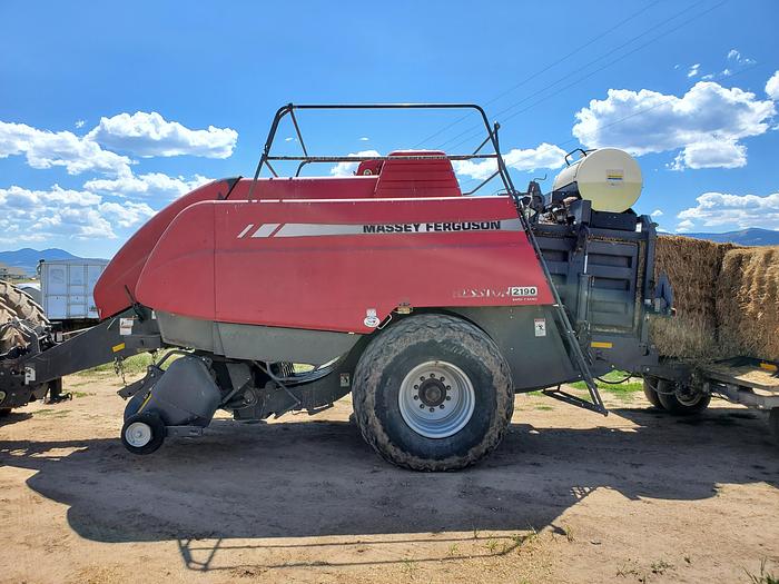 Used 2012 Massey Ferguson 2190 Baler w/ Accumulator