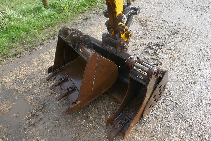 Used 2016 JCB 8018 CTS