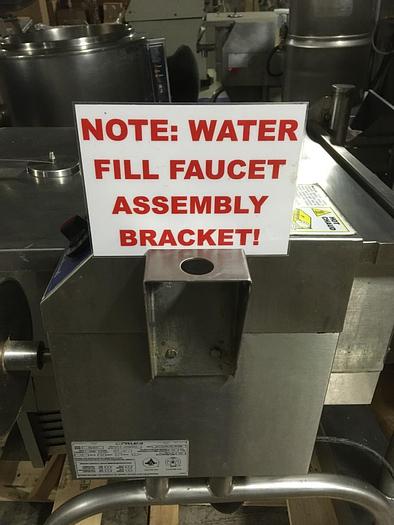 Used CLEVELAND RANGE #SGL-30T1, "POWER PAN" 30 GAL. NAT. GAS TILTING BRAISING PAN SKILLET (#817).