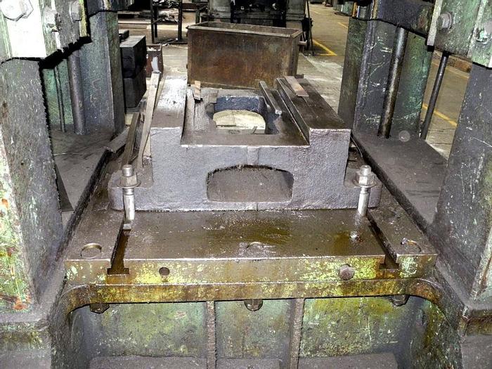 Used Press Trimming K9538