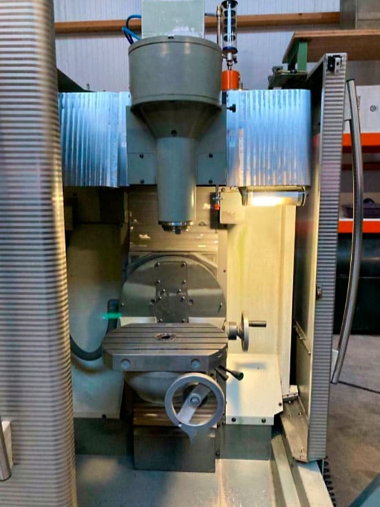 Used Deckel Maho DMU35-M - Vertical machining centre - 2001