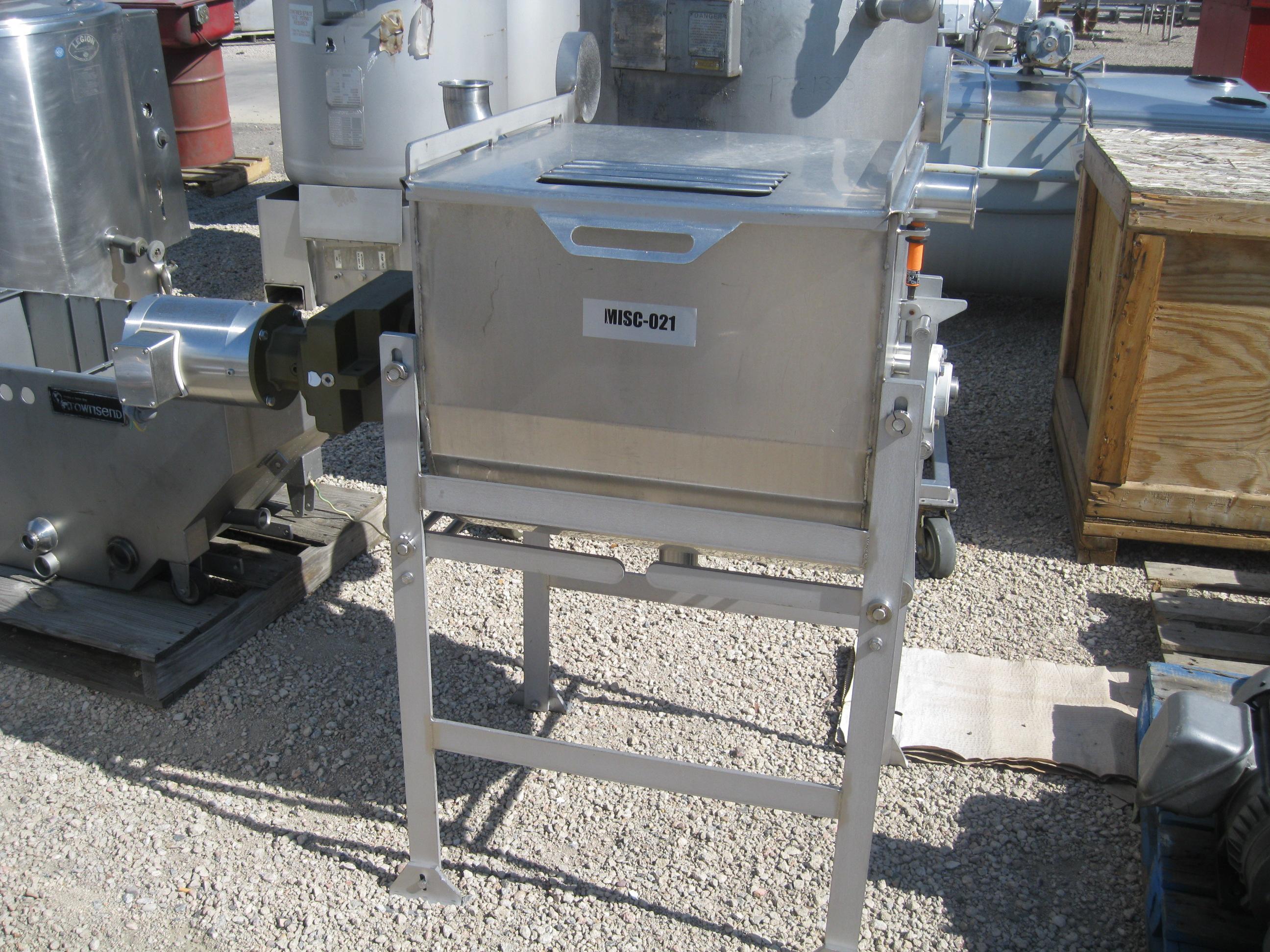 Usado PADDLE MIXER WITH DRIVE AND LIFT LID