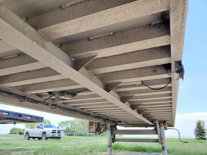 Used 2009 53' Steco Push-Out Trailer