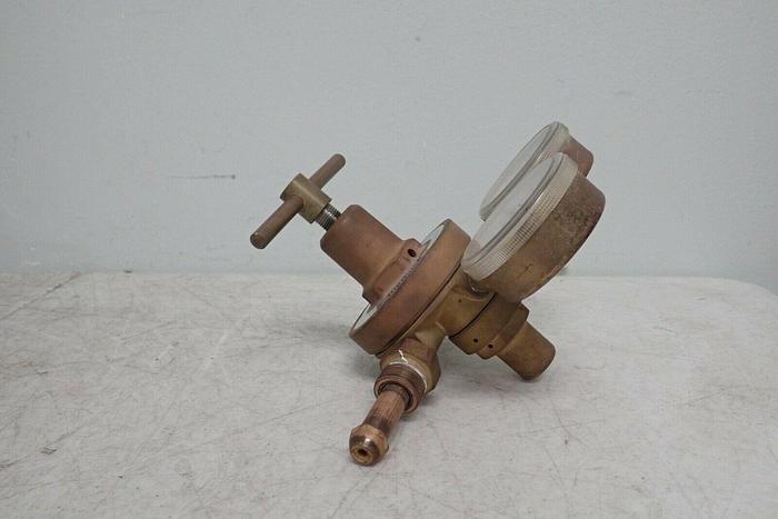 Used Fisher Scientific Company 1084 Compressed Gas Regulator with CGA-580 Fitting