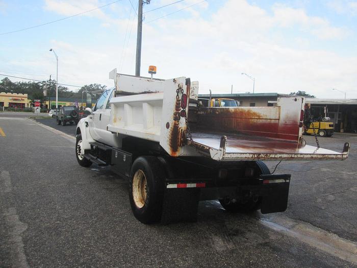 Used 2005 Ford F750 Dump Truck