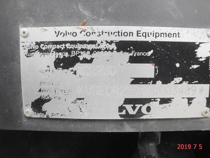 Used 2015 VOLVO ECR25D