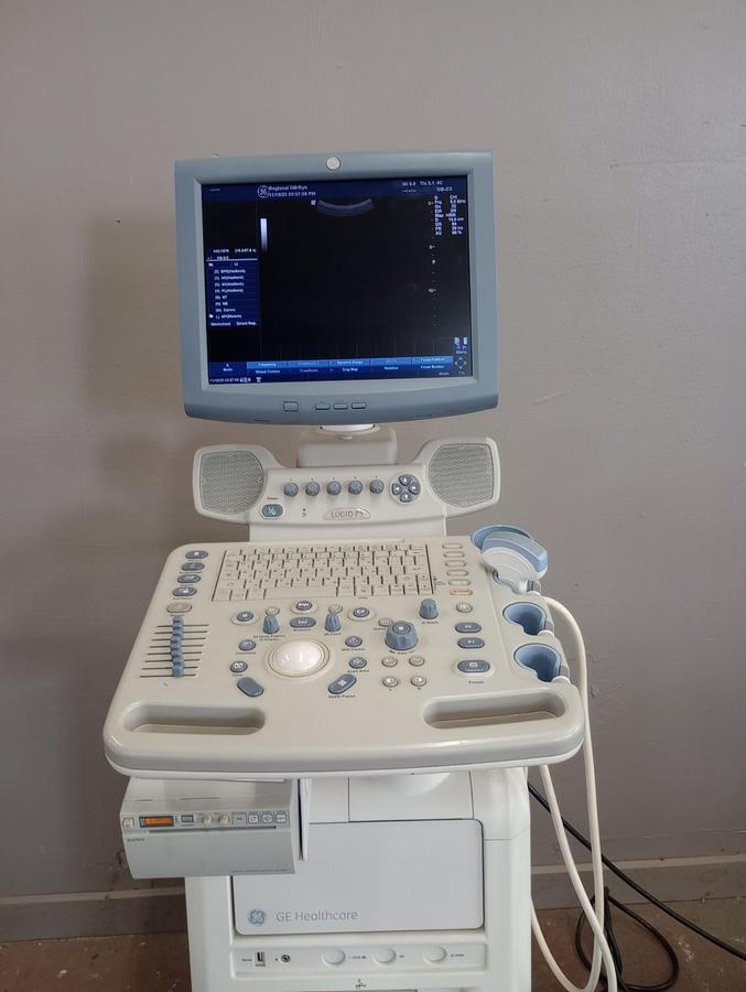 Used GE LOGIQ P5 Ultrasound plus 1 Probe - Excellent Condition