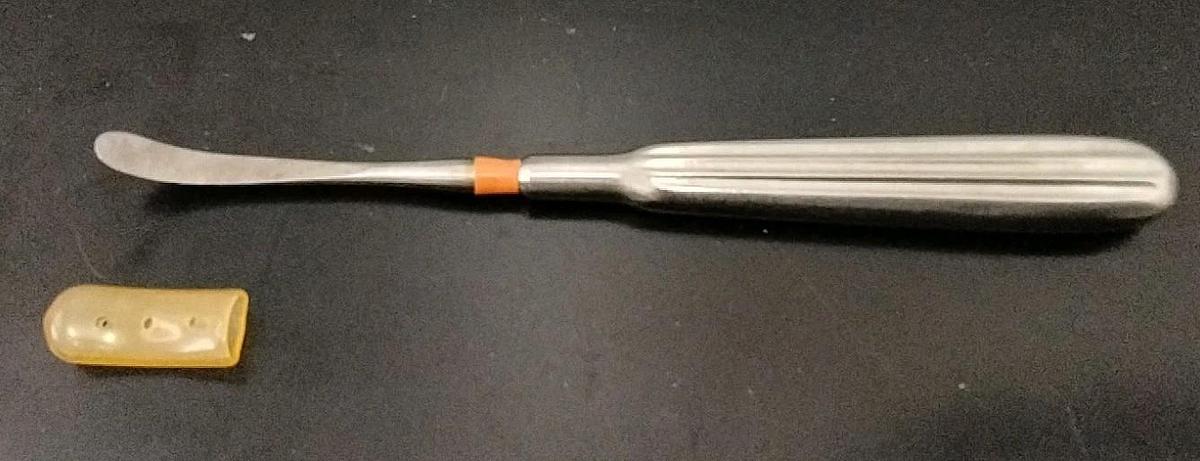 Used Von Mueller Joseph Periostome Elevator Curved 6.5" VM83-2123 w/Protective Cap