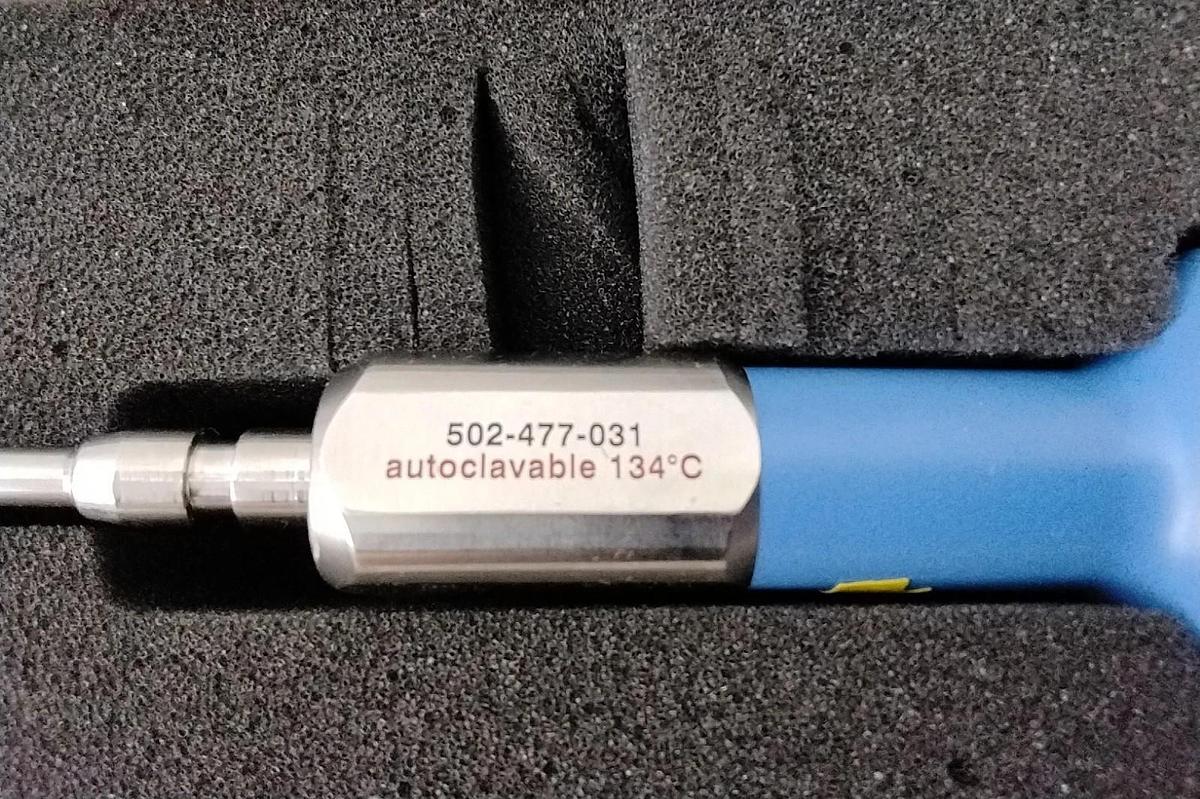 Used Stryker 502-477-031 4mm x 30 ° Autoclavable Arthroscope W/Protective Case