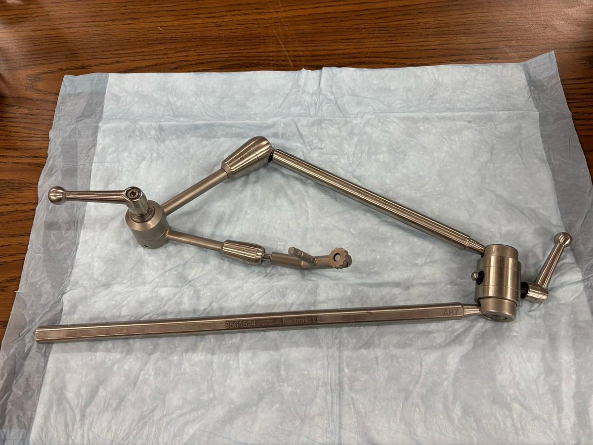 Used Medtronic 9561524 METRX II Flexible Arm