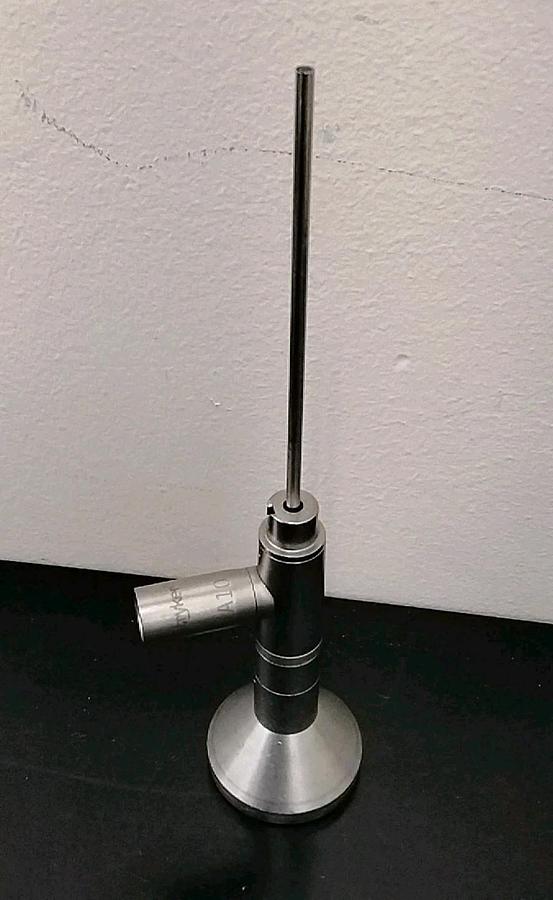 Used Stryker 342-11 2.3mm x 0° x 8cm Small Joint J-Lock Arthroscope W/Case