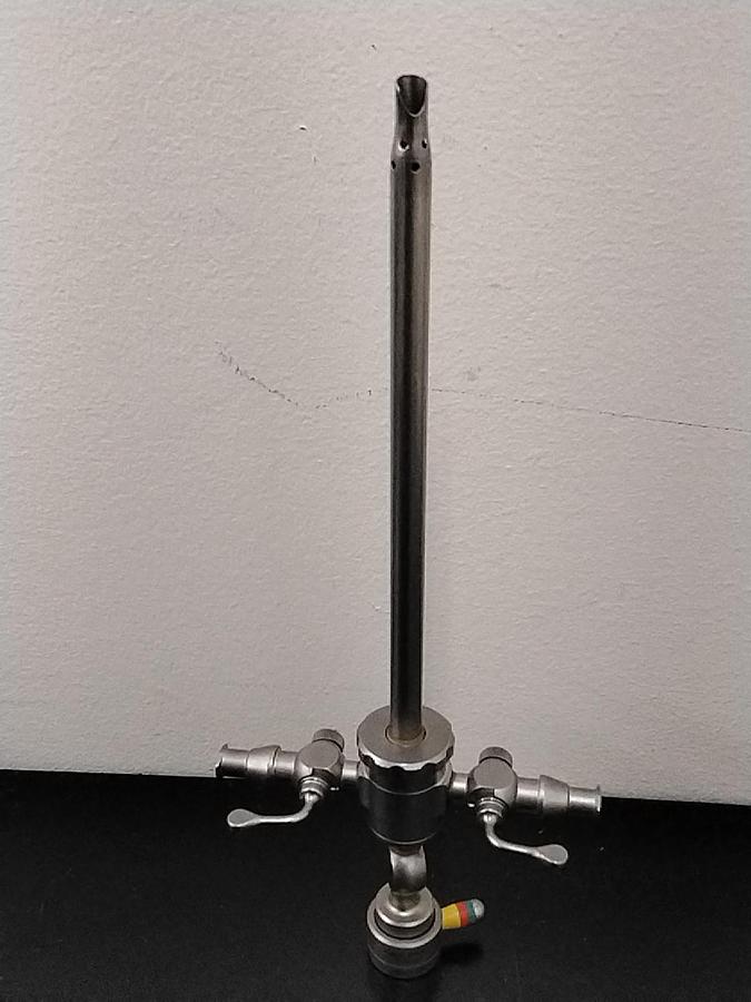 Used Karl Storz 28229DR High Flow Sheath w/ autolock and two rotatable stopcocks