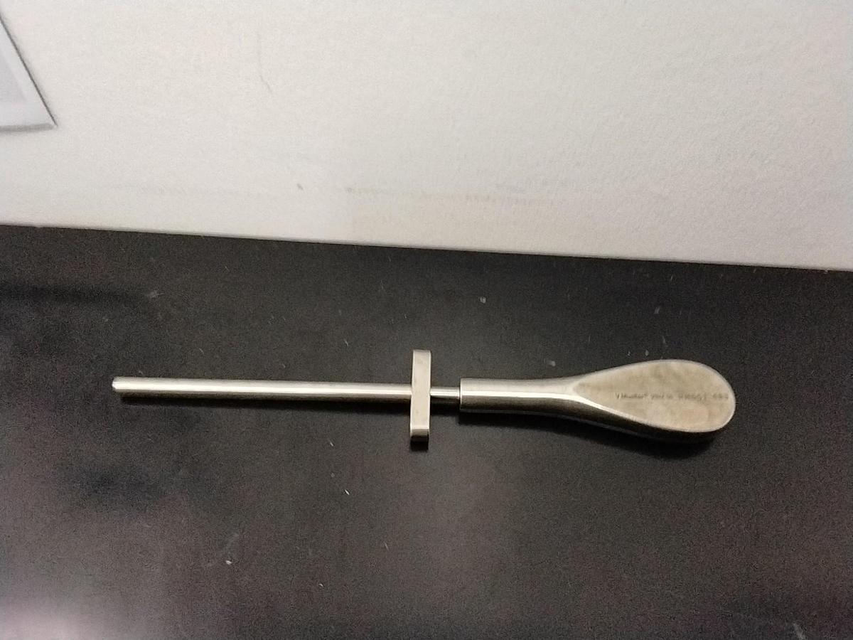 Used Von Mueller RH551-483 Steel 6.5 Inch 4.0mm Tip Trocar and Cannula