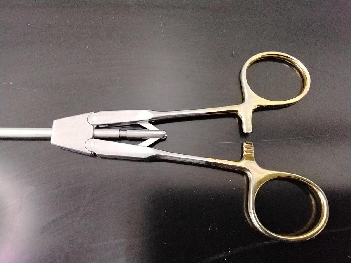 Used Jarit 600-251 In-Line 5.0mm Left Curved Needle Holder 13" Length