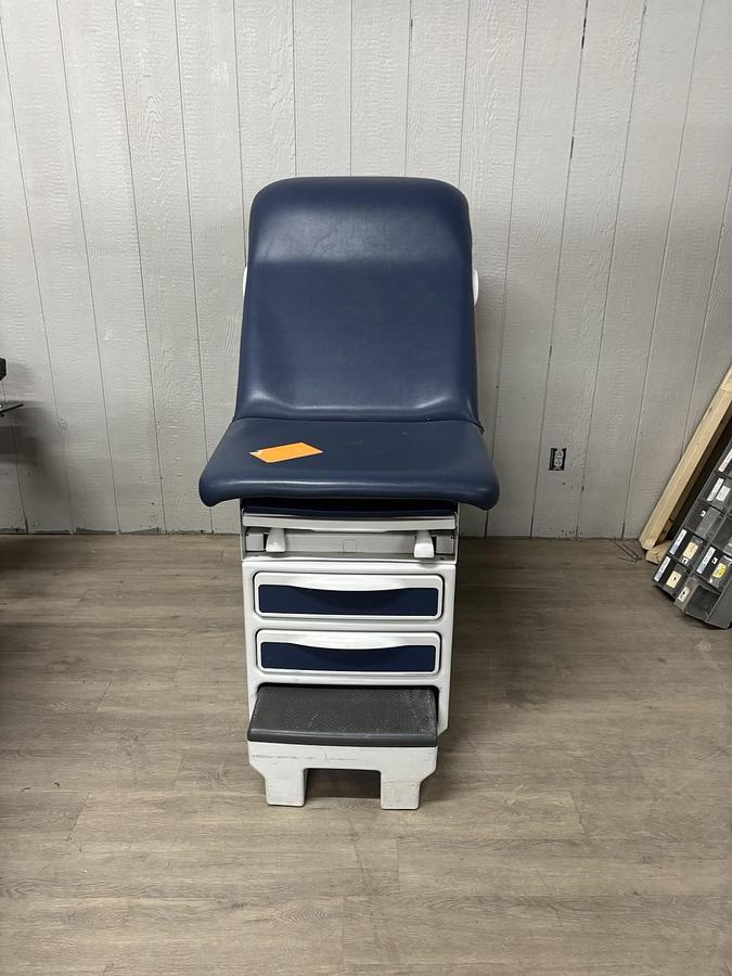 Used Pre-Owned Midmark Ritter 204 Exam Table Excellent Condition Drawer Warmer/Pelvic