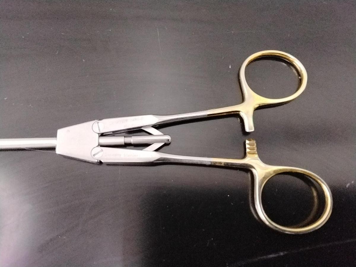 Used Jarit 600-251 In-Line 5.0mm Left Curved Needle Holder 13" Length