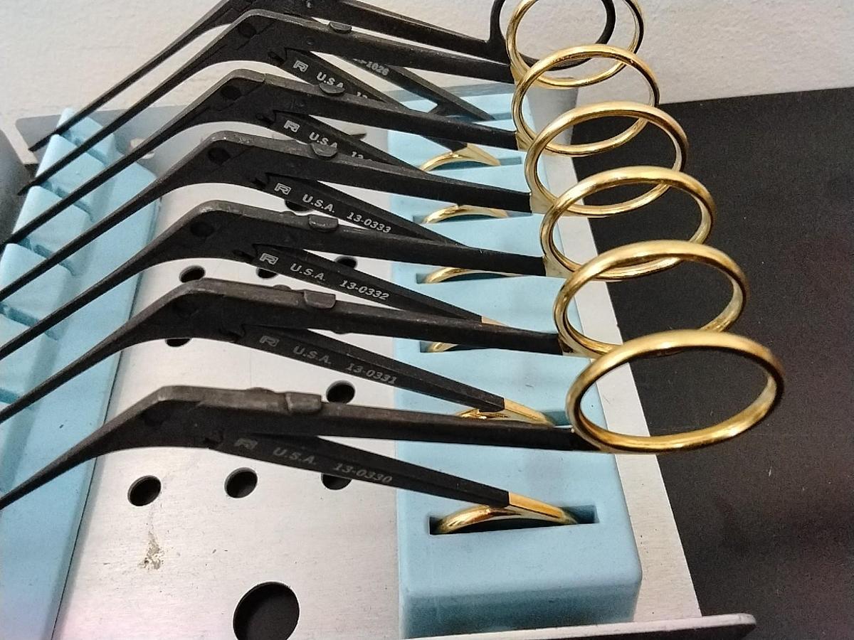 Used Richards Set of 7 Pcs Up, Down, STR Orthopedic Instrument Set Gold & Black
