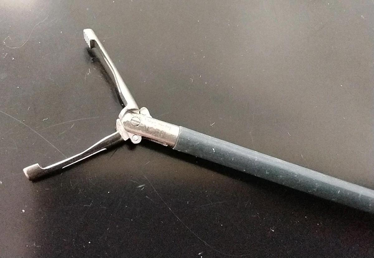 Used Snowden-Pencer L02949 Grasper