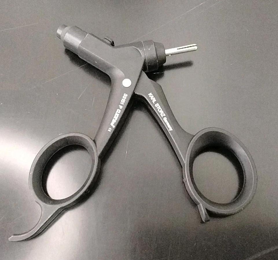 Used Karl Storz Surgical ClickLine Handle, 33151