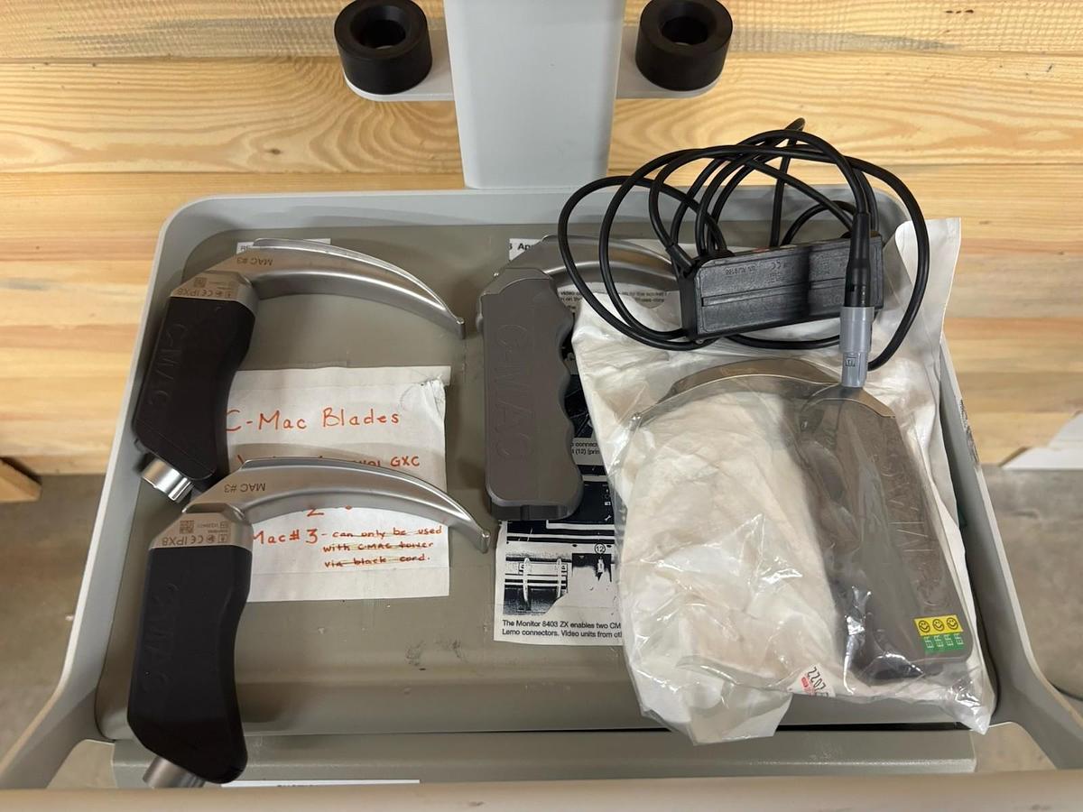 Used Karl Storz C-Mac 8403 ZX Monitor Video With Mac 3-4 Blades And Video Processor