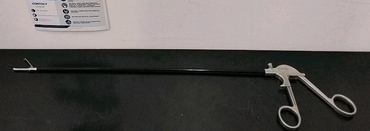 Used Richard Wolf 8383.4897 Retraction Grasper with Two Teeth 310mm Working Length