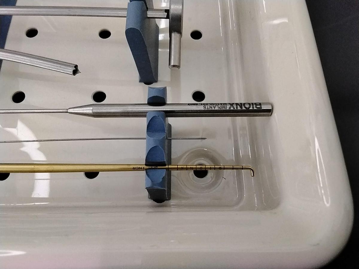Used Set of 9 Bionix Meniscus Arrows w/ Arthroscopic Instrument Tray