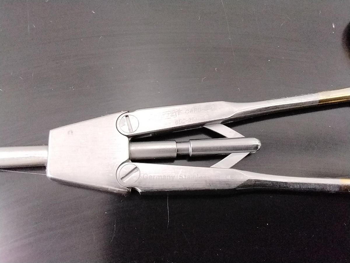 Used Jarit 600-251 In-Line 5.0mm Left Curved Needle Holder 13" Length