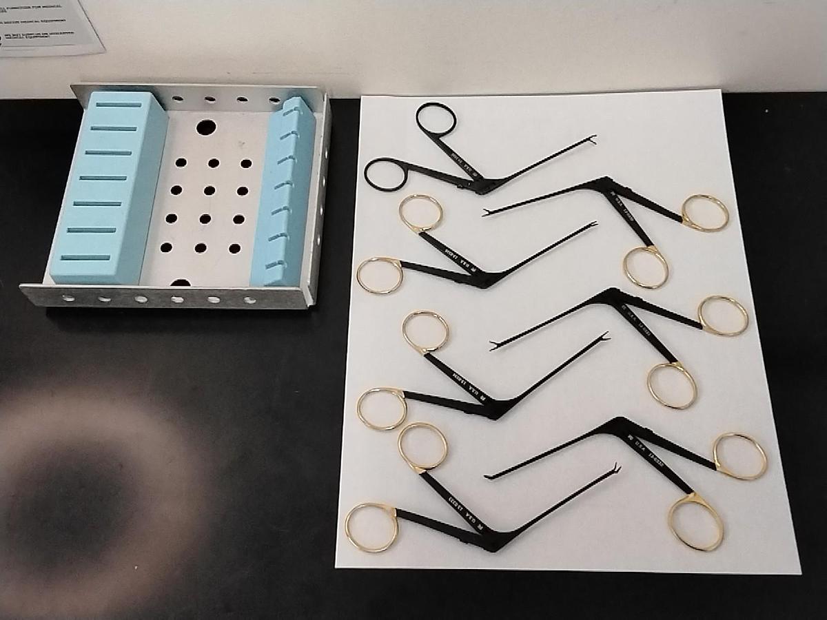 Used Richards Set of 7 Pcs Up, Down, STR Orthopedic Instrument Set Gold & Black