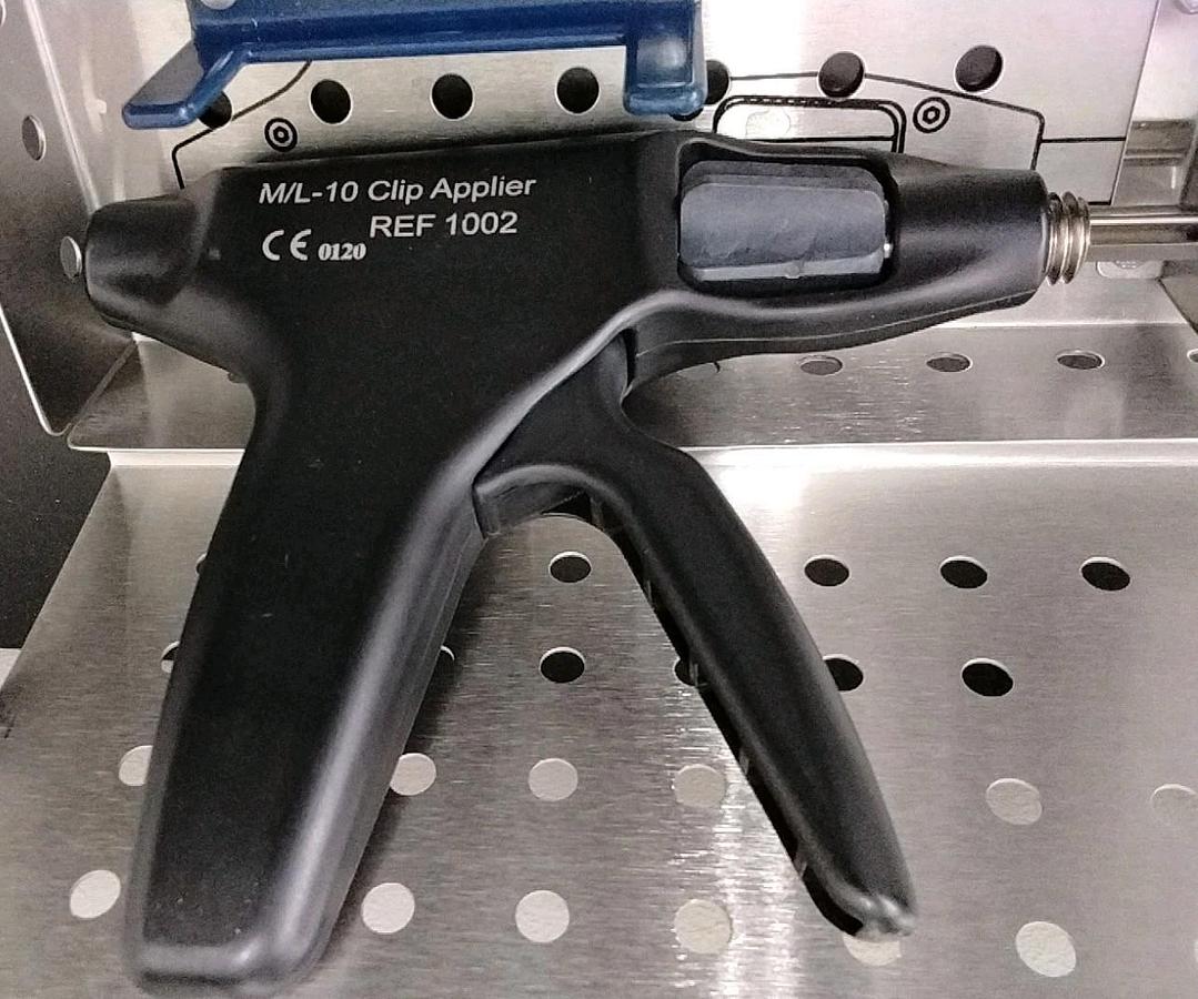 Used Microline M/L-10 Clip Applier 1002 w/ Tray 3706