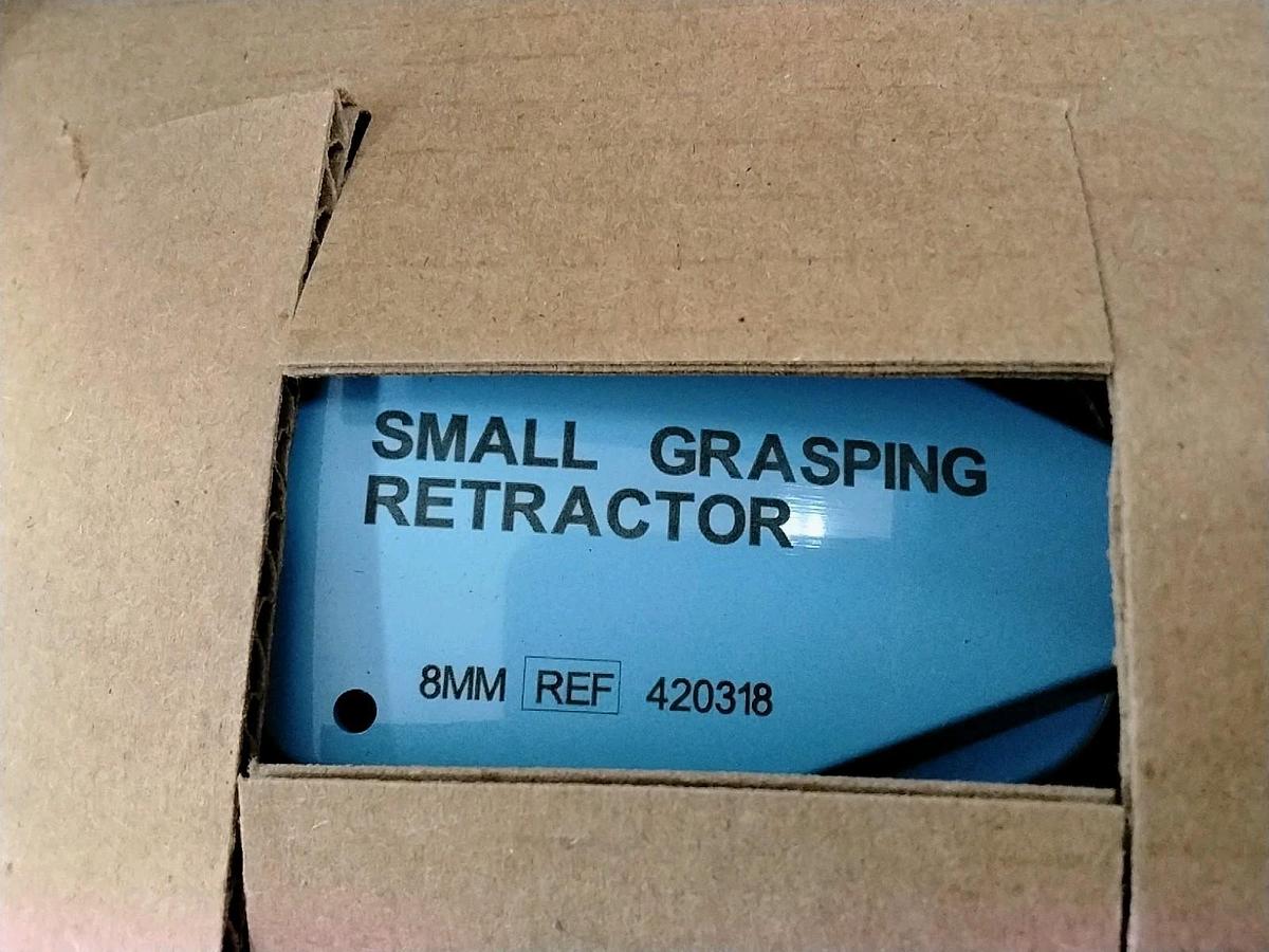 Used INTUITIVE SURGICAL Da VINCI SMALL GRASPING RETRACTOR 420318