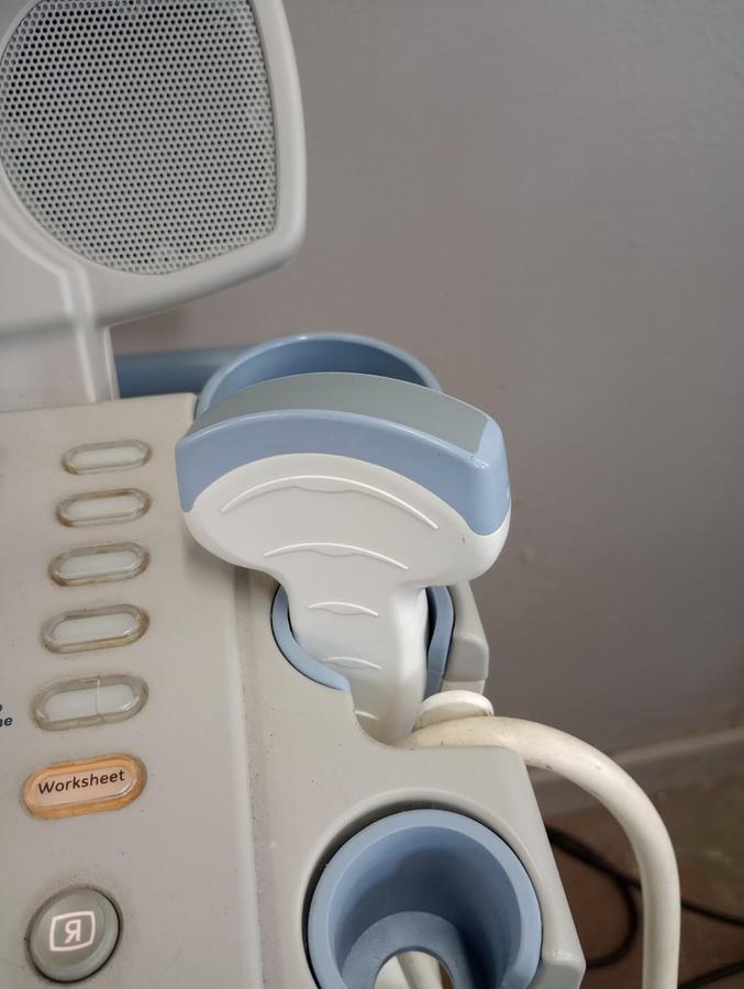 Used GE LOGIQ P5 Ultrasound plus 1 Probe - Excellent Condition