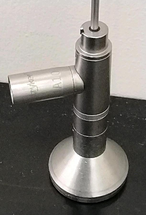 Used Stryker 342-11 2.3mm x 0° x 8cm Small Joint J-Lock Arthroscope W/Case