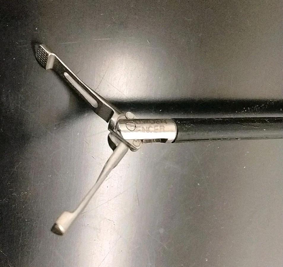 Used SNOWDEN-PENCER 90-6373 Teardrop Babcock Grasper, 5mm x 36cm