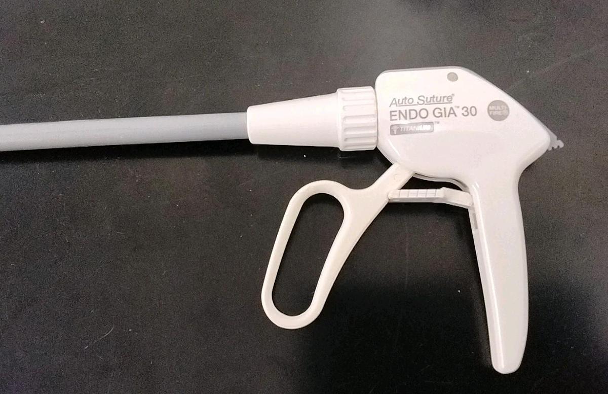 Used COVIDIEN Multifire Endo GIA 30 Auto Suture Stapler