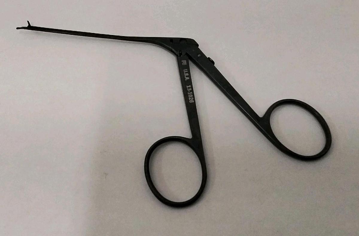 Used Richards Delicate Ear Forceps ENT & Plastic Surgery Instrument 13-1026