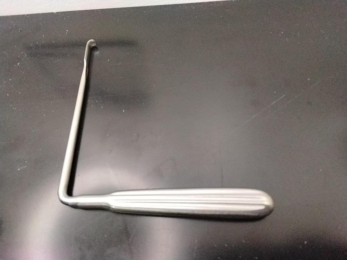 Used Von Mueller Scoville Neuro Retractor 10.8cm Length NL5810