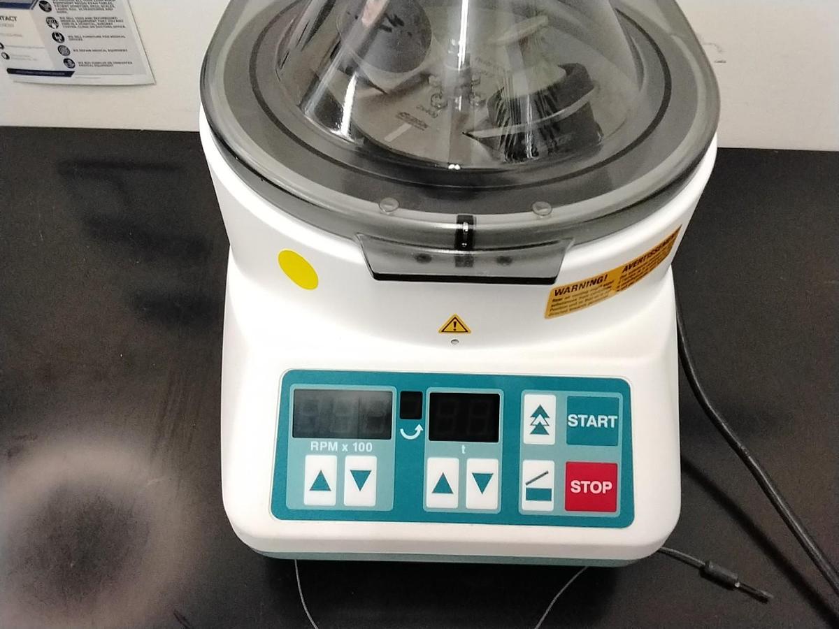 Used Hettich Zentrifugen EBA 20C 4500 RPM Centrifuge