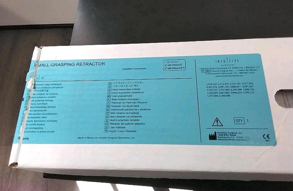 Used INTUITIVE SURGICAL Da VINCI SMALL GRASPING RETRACTOR 420318