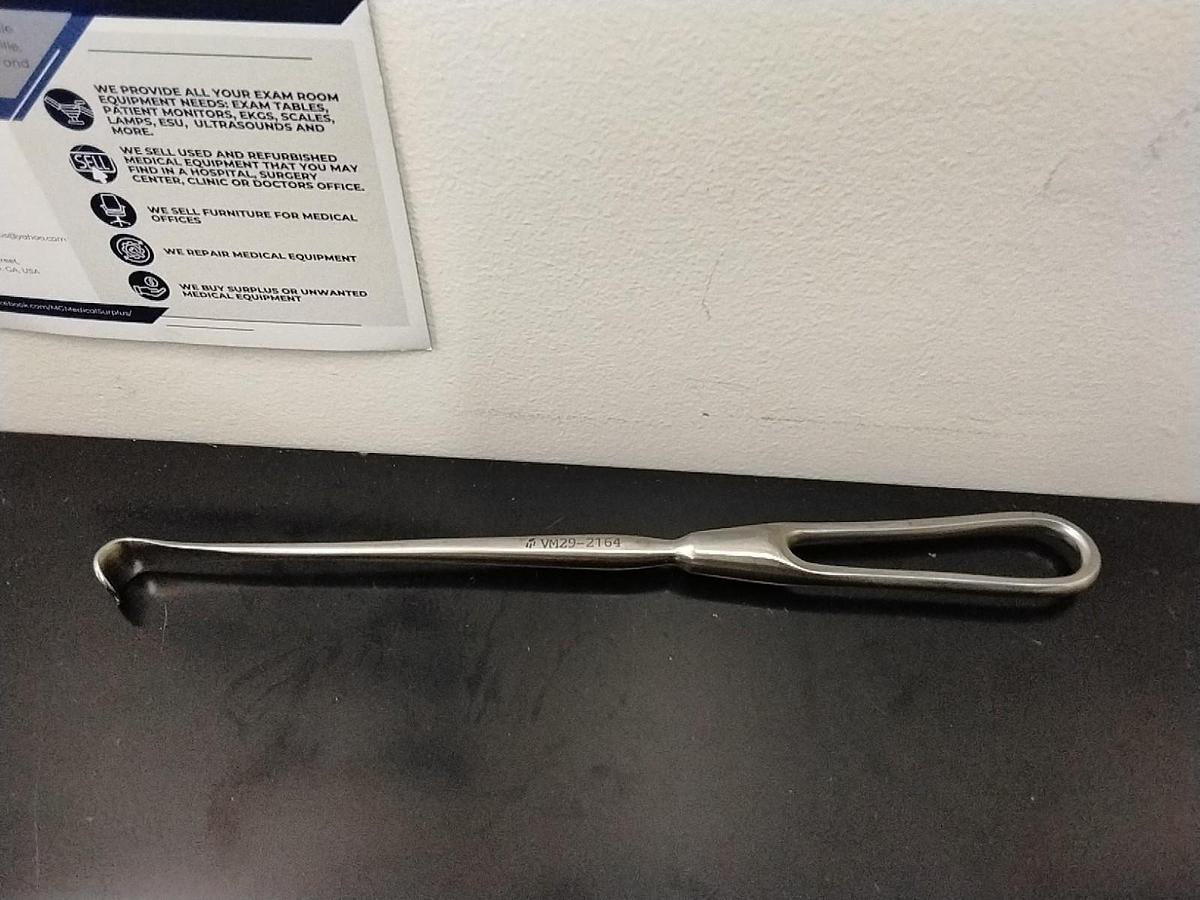 Used Von Mueller VM 29-2164 BCMS ROUNDED VEIN RETRACTOR