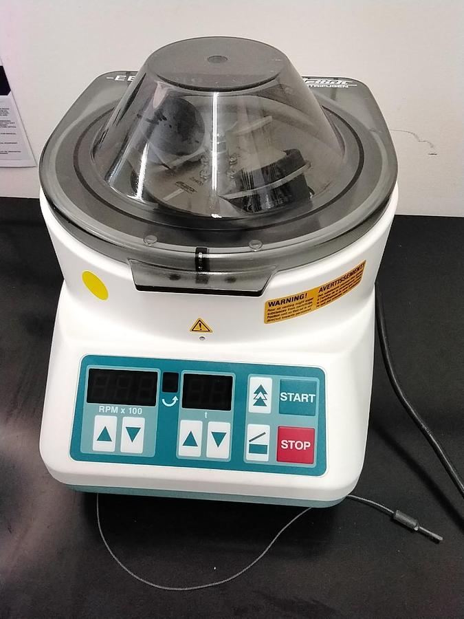 Used Hettich Zentrifugen EBA 20C 4500 RPM Centrifuge