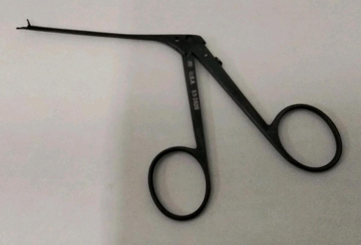Used Richards Delicate Ear Forceps ENT & Plastic Surgery Instrument 13-1026
