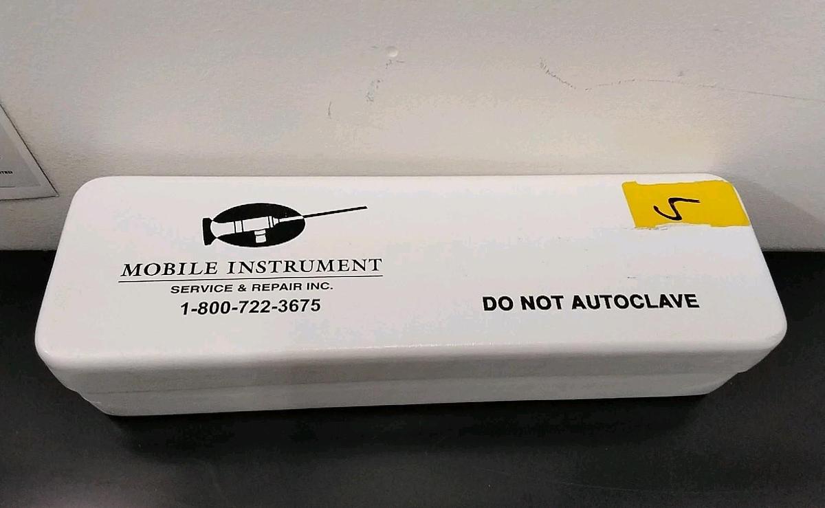 Used Stryker 502-477-031 4mm x 30 ° Autoclavable Arthroscope W/Protective Case