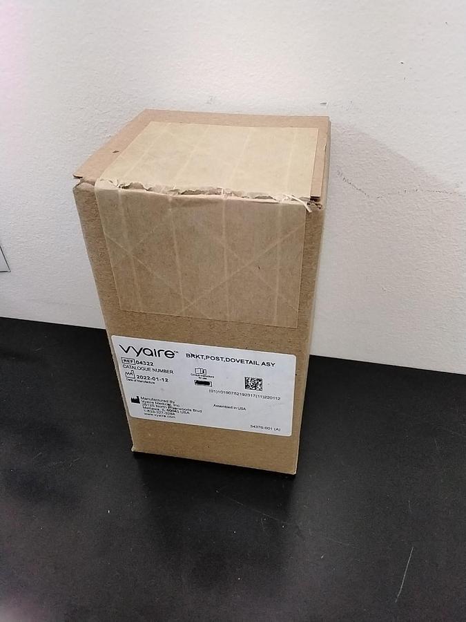 Used Vyaire 04322 Bracket Post Dovetail ASY Mount