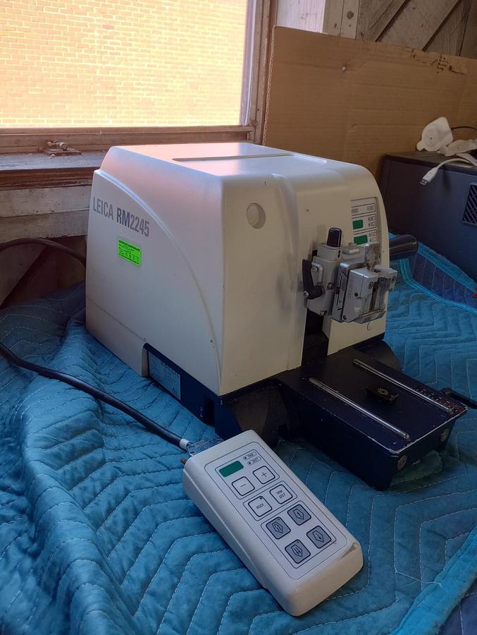 Used Leica RM2245 Rotary Microtome