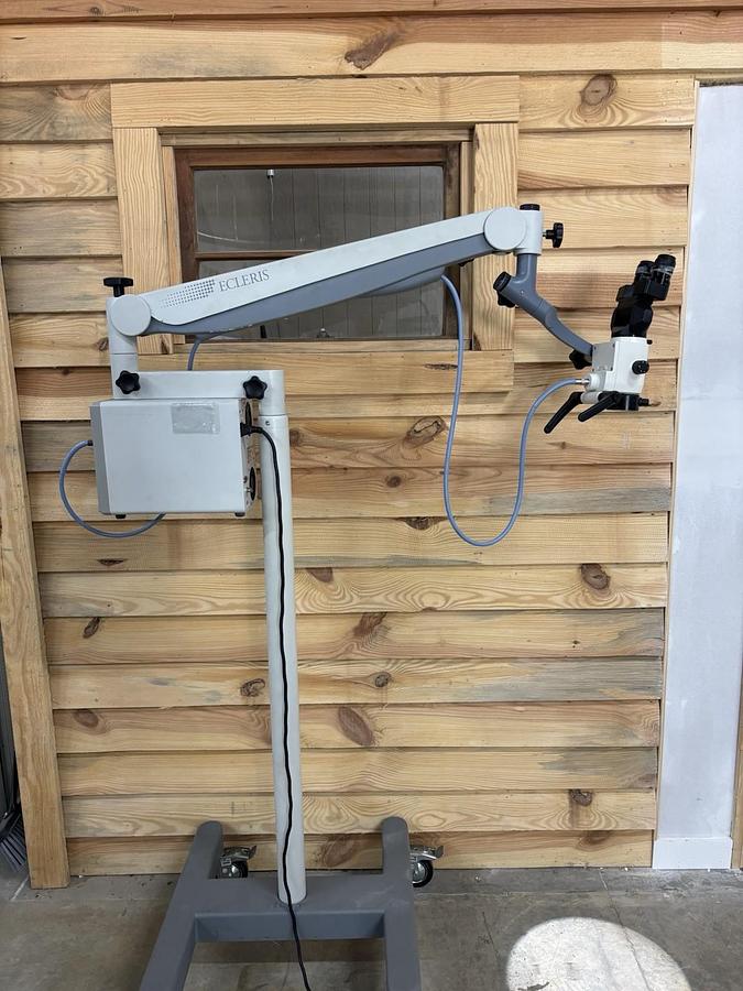 Used Ecleris Microstar Microscope U10M100F with Ecleris XENOLUX 180 Light Source