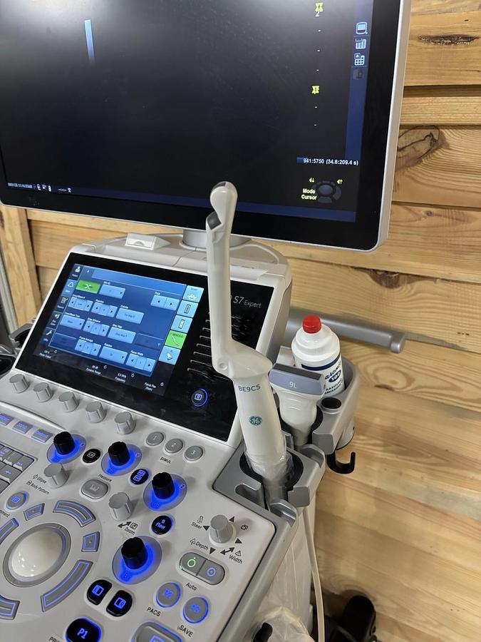 Used GE Logiq S7 Expert Ultrasound System W SW: R3 And Probes 2018