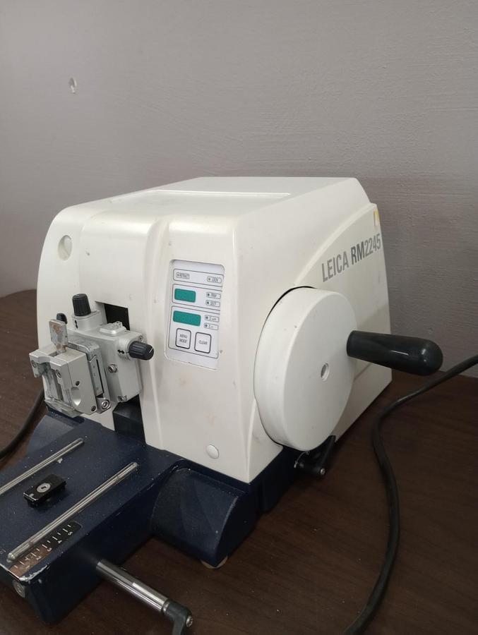 Used Leica RM2245 Rotary Microtome