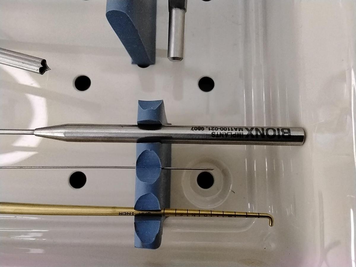 Used Set of 9 Bionix Meniscus Arrows w/ Arthroscopic Instrument Tray