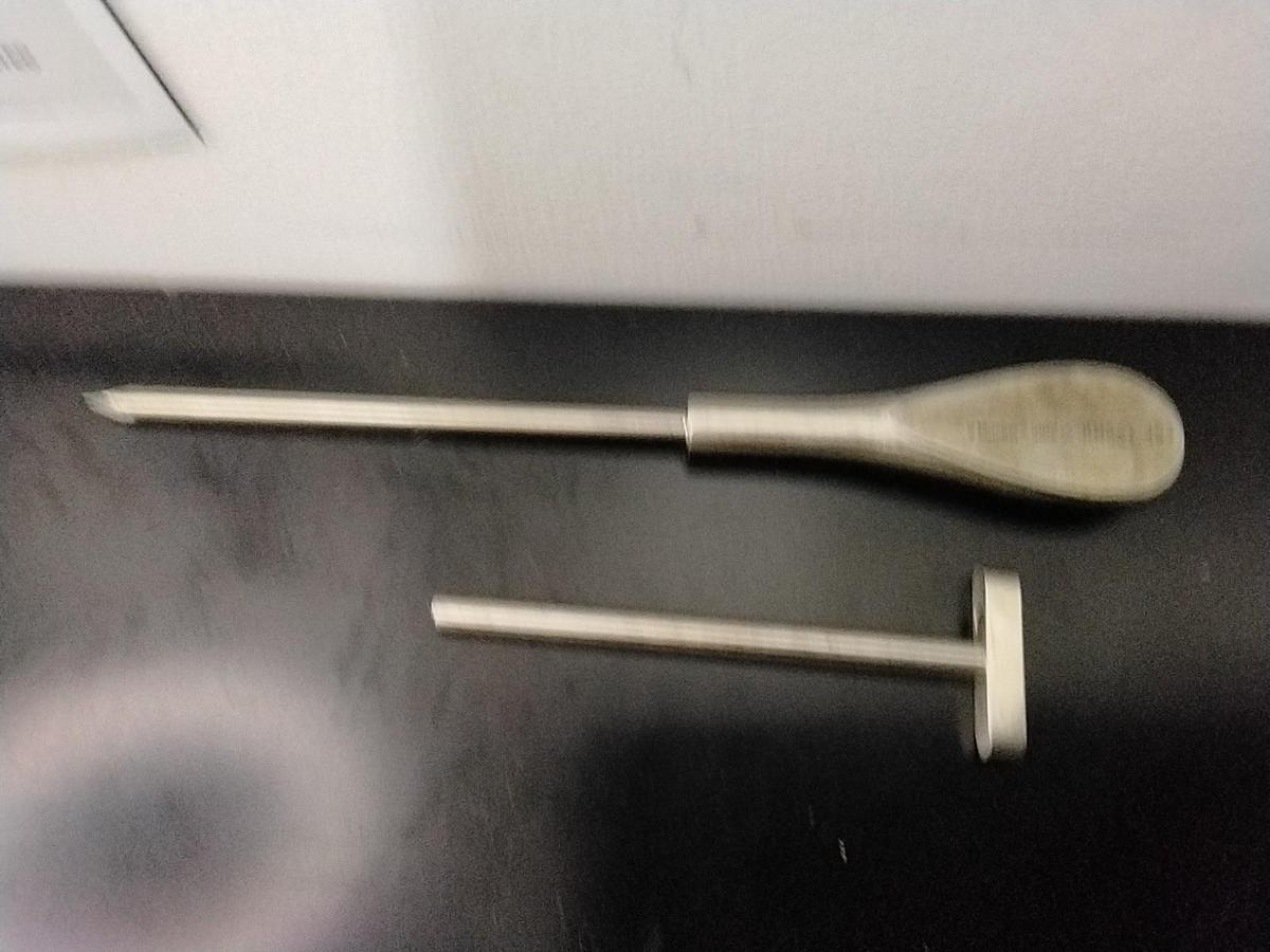 Used Von Mueller RH551-483 Steel 6.5 Inch 4.0mm Tip Trocar and Cannula